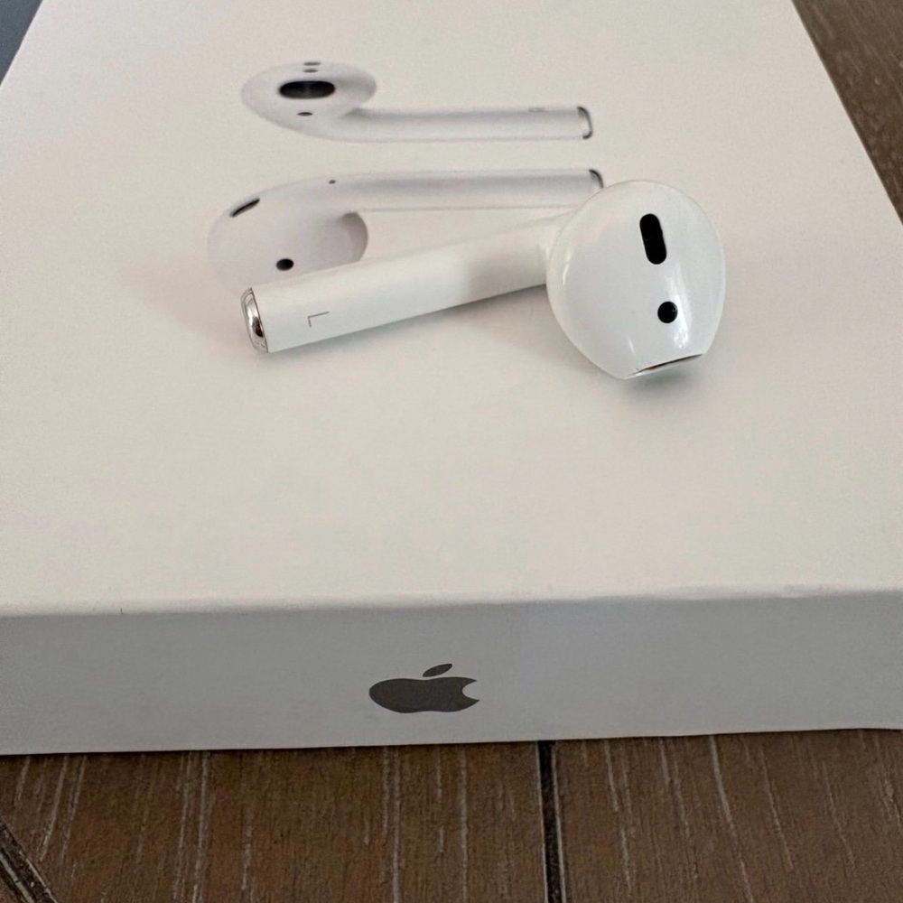 Apple AirPods left airpod 1st generation
